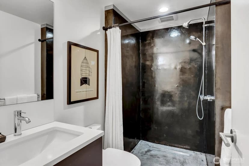 Property photo for 305 Lee Street, Seattle photo 28