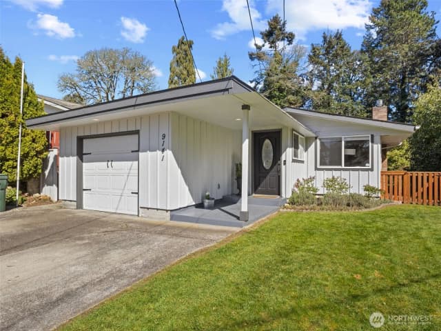 Property photo for 9141 Waverly Drive Sw, Lakewood photo 2