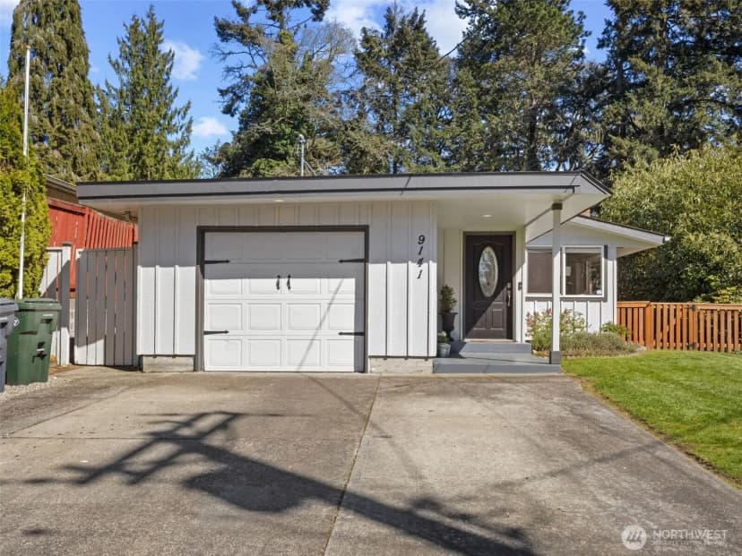 Property photo for 9141 Waverly Drive Sw, Lakewood photo 4