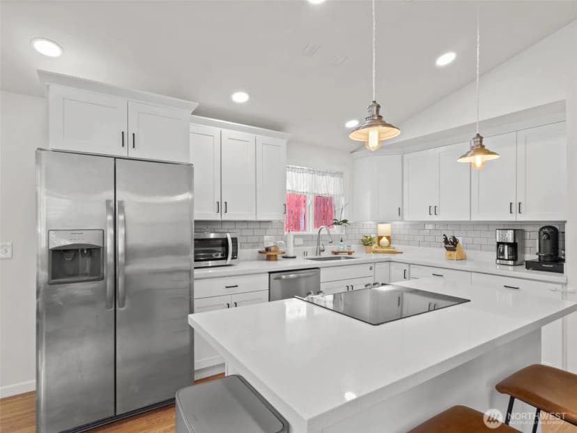 Property photo for 9141 Waverly Drive Sw, Lakewood photo 12