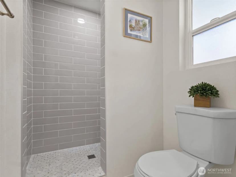 Property photo for 9141 Waverly Drive Sw, Lakewood photo 20