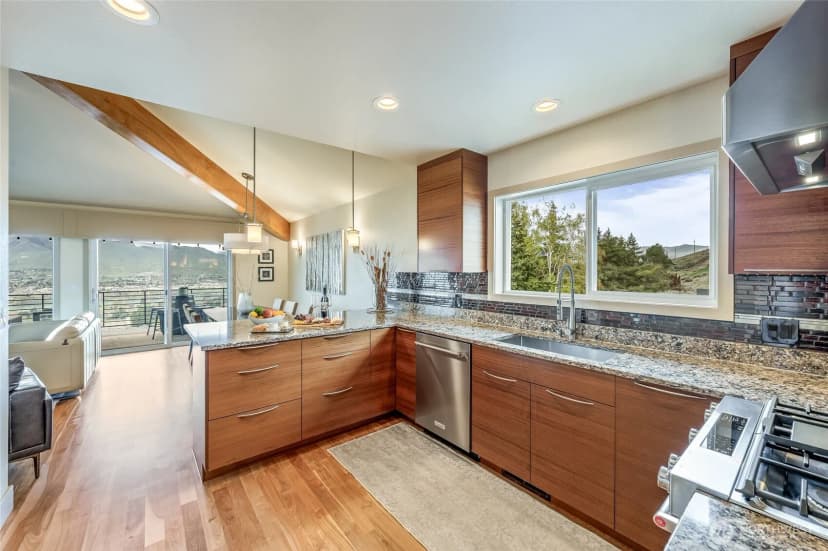 Property photo for 521 23rd Street Ne, East Wenatchee photo 13