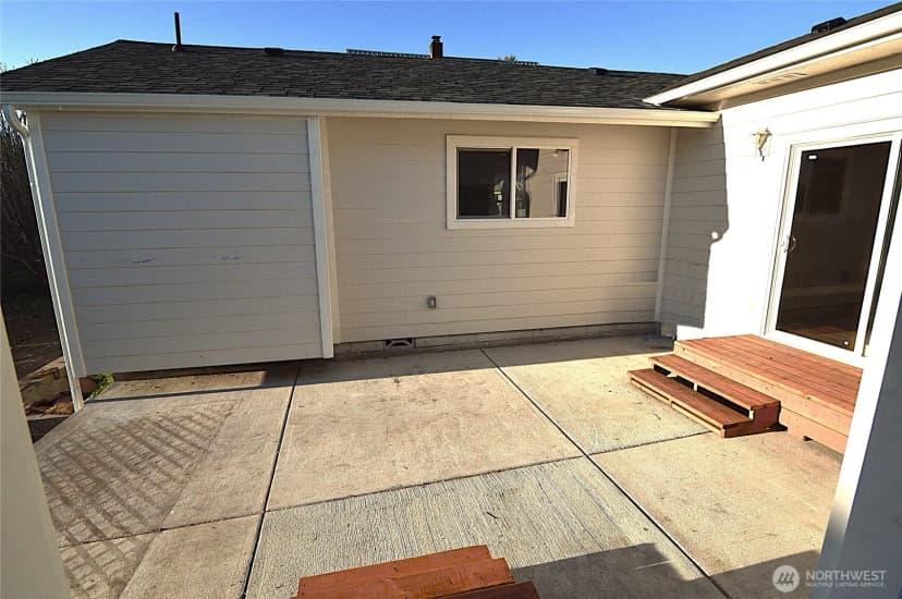Property photo for 703 M Street, Centralia photo 35