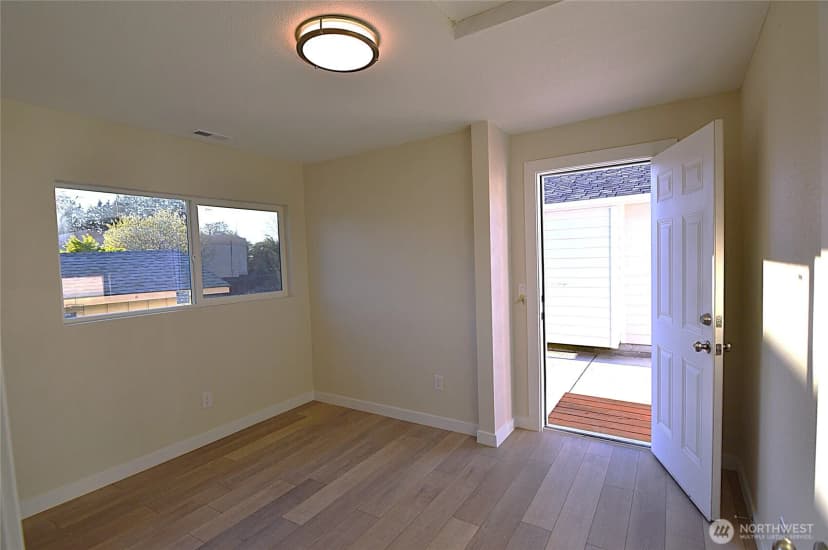 Property photo for 703 M Street, Centralia photo 33