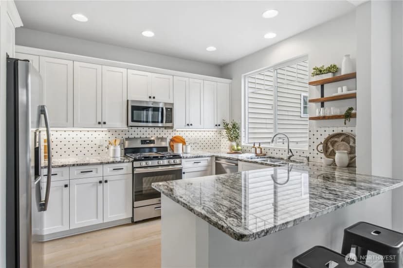 Property photo for 205 Newport Way Nw #j1, Issaquah photo 15
