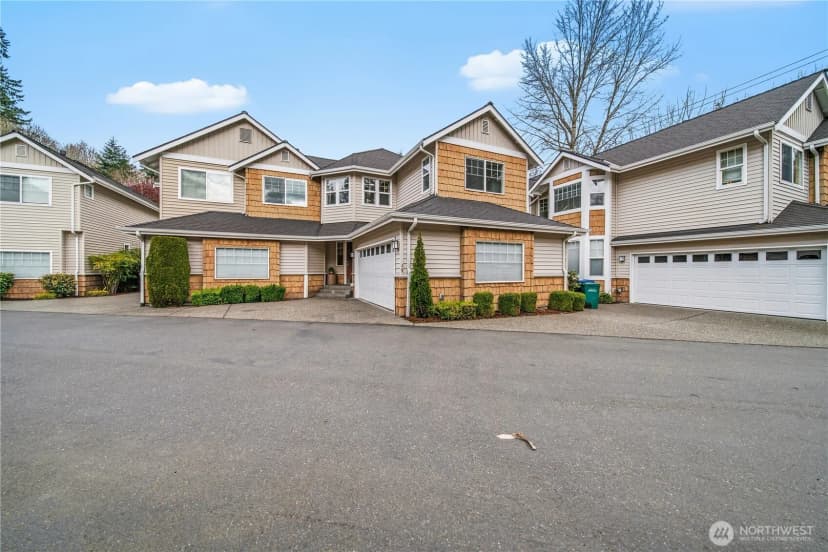 Property photo for 205 Newport Way Nw #j1, Issaquah photo 34