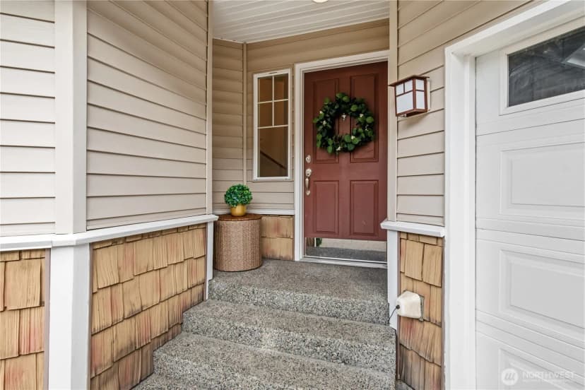 Property photo for 205 Newport Way Nw #j1, Issaquah photo 2