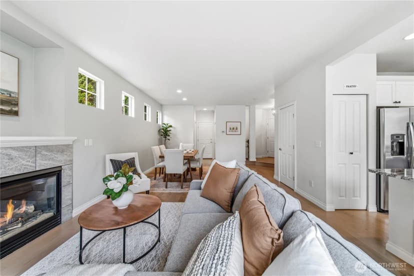 Property photo for 205 Newport Way Nw #j1, Issaquah photo 10