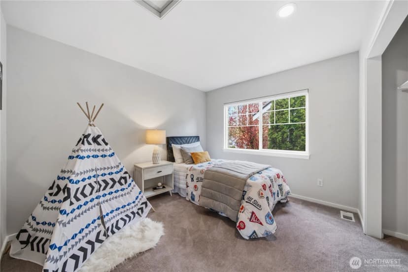 Property photo for 205 Newport Way Nw #j1, Issaquah photo 27
