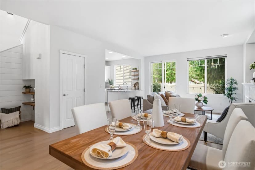 Property photo for 205 Newport Way Nw #j1, Issaquah photo 6