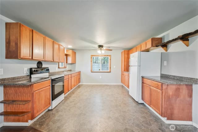 Property photo for 302 Studebaker Road, Castle Rock photo 4