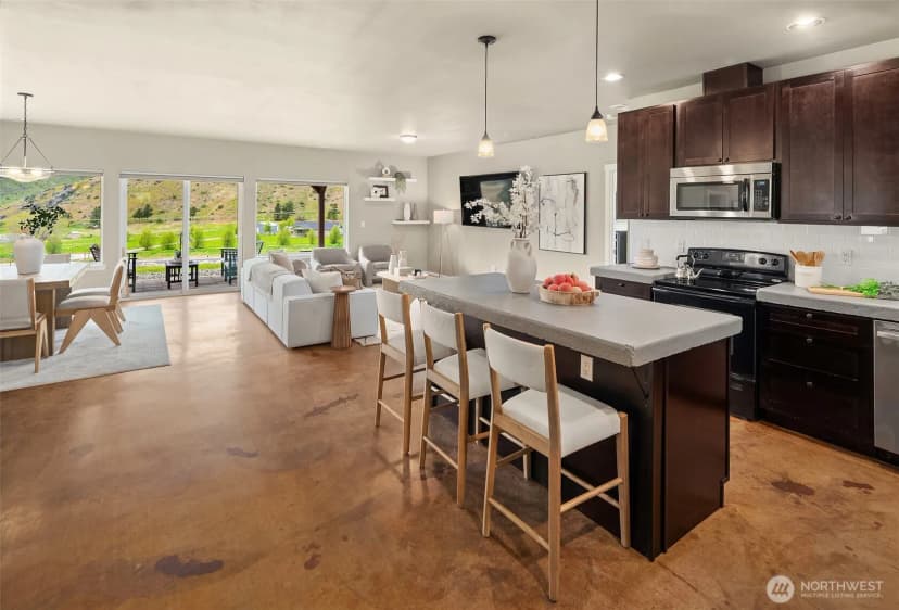 Property photo for 24 Mackenzie Way, Chelan photo 7
