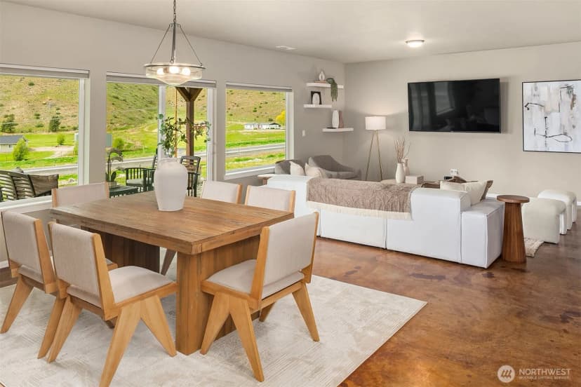 Property photo for 24 Mackenzie Way, Chelan photo 10