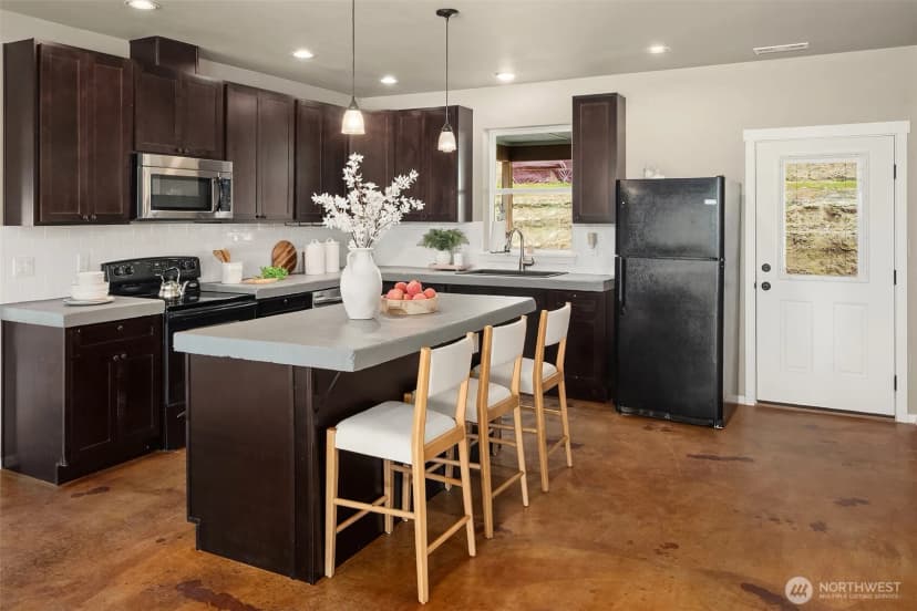 Property photo for 24 Mackenzie Way, Chelan photo 8