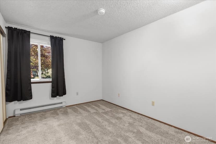 Property photo for 15914 3rd Place Sw #c, Burien photo 25