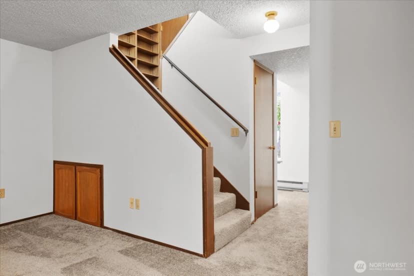 Property photo for 15914 3rd Place Sw #c, Burien photo 14