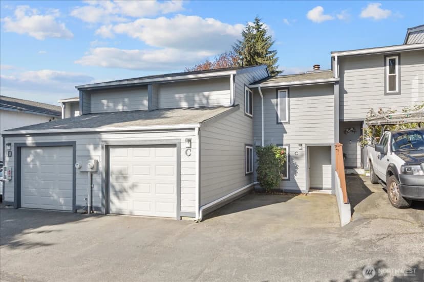 Property photo for 15914 3rd Place Sw #c, Burien