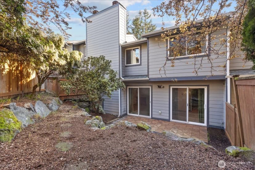 Property photo for 15914 3rd Place Sw #c, Burien photo 2