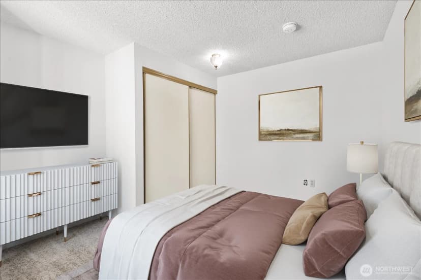 Property photo for 15914 3rd Place Sw #c, Burien photo 18