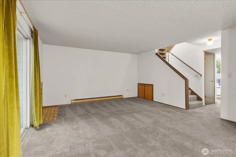 Property photo for 15914 3rd Place Sw #c, Burien photo 6