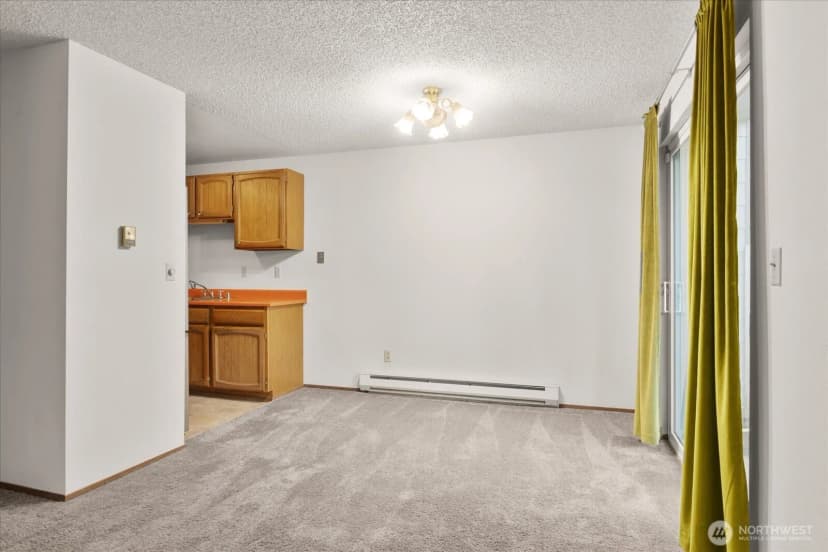 Property photo for 15914 3rd Place Sw #c, Burien photo 9