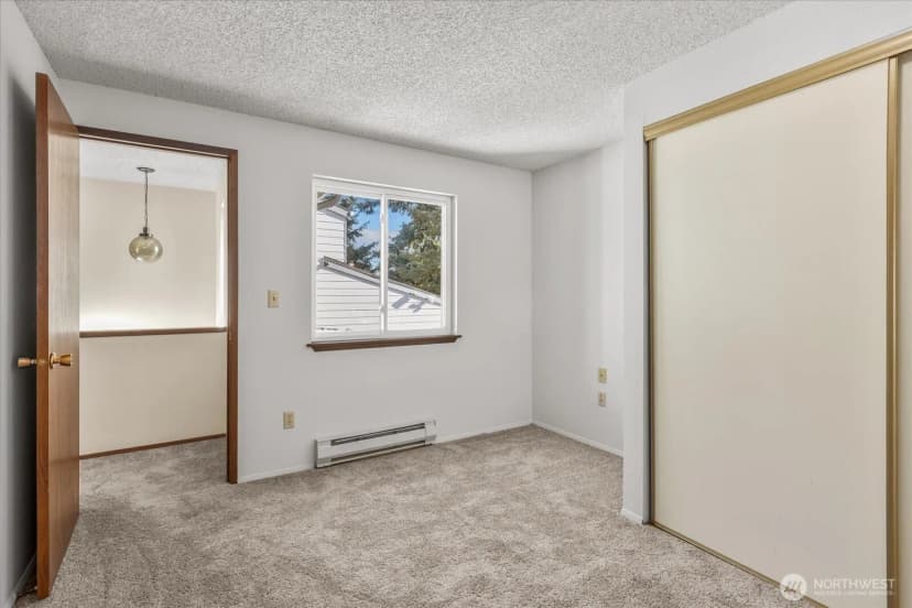 Property photo for 15914 3rd Place Sw #c, Burien photo 20