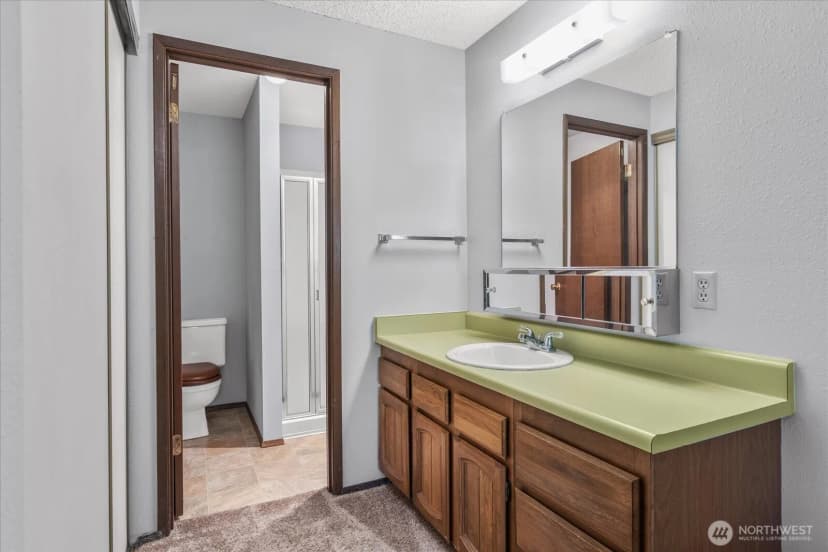 Property photo for 15914 3rd Place Sw #c, Burien photo 17