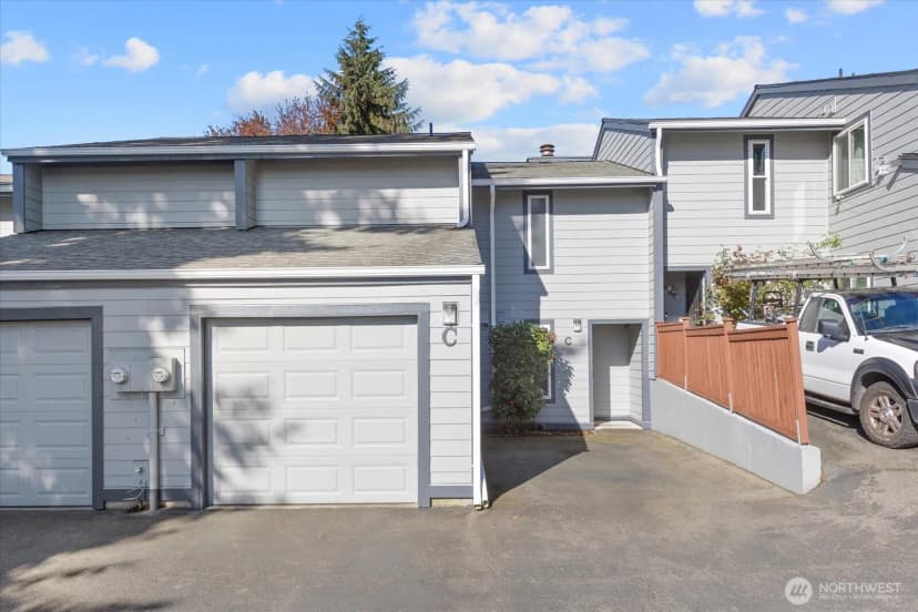 Property photo for 15914 3rd Place Sw #c, Burien photo 31
