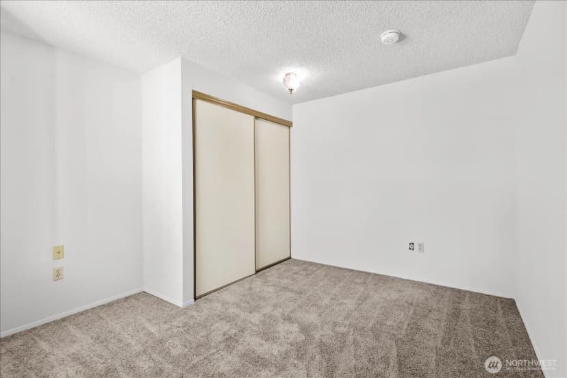 Property photo for 15914 3rd Place Sw #c, Burien photo 19