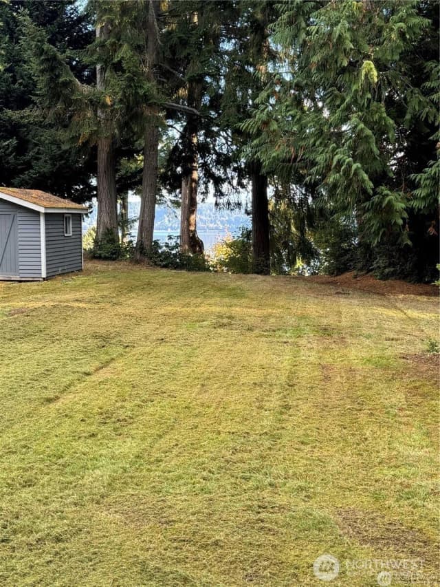 Property photo for 10911 Seaview Drive, Anderson Island photo 2