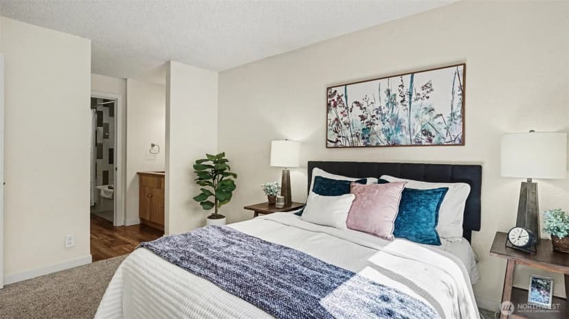 Property photo for 830 Kirkland Way #202, Kirkland photo 15