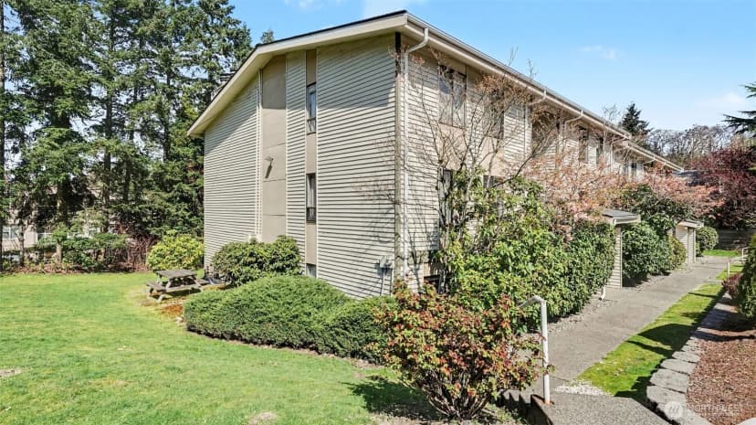 Property photo for 830 Kirkland Way #202, Kirkland photo 23