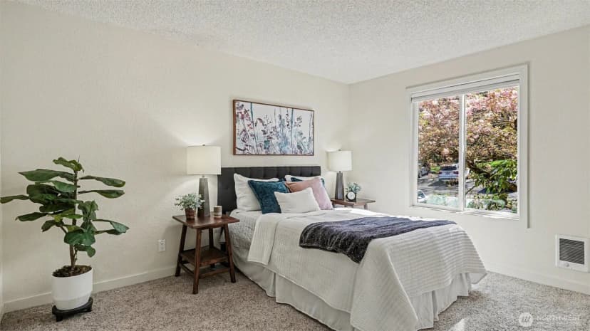 Property photo for 830 Kirkland Way #202, Kirkland photo 14