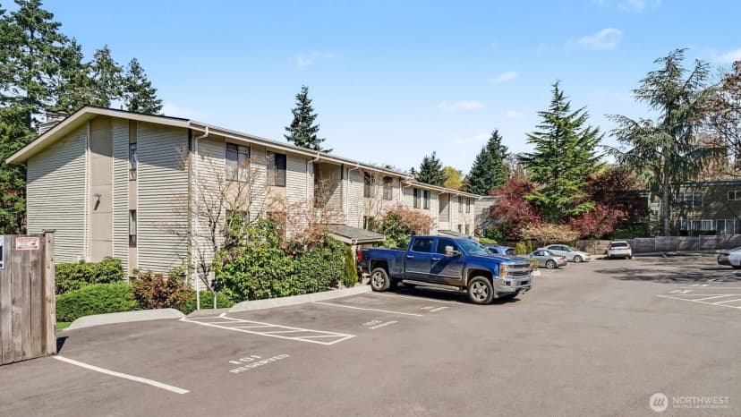 Property photo for 830 Kirkland Way #202, Kirkland photo 4