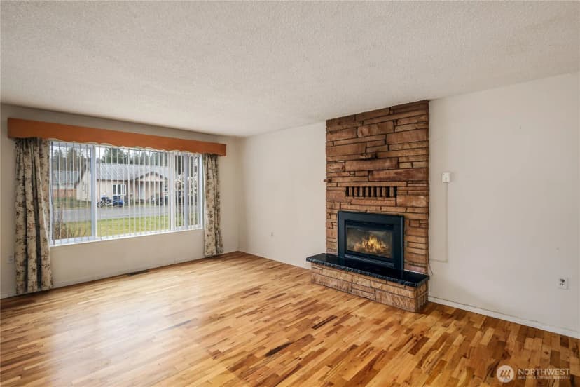 Property photo for 602 Commercial Avenue, Darrington photo 2