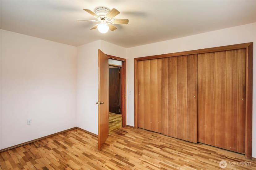 Property photo for 602 Commercial Avenue, Darrington photo 17