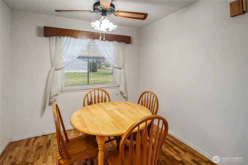 Property photo for 602 Commercial Avenue, Darrington photo 7