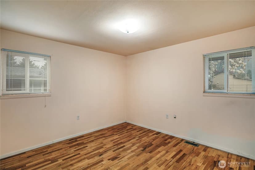 Property photo for 602 Commercial Avenue, Darrington photo 19