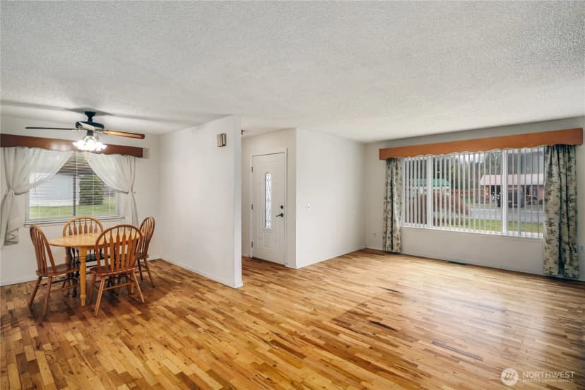 Property photo for 602 Commercial Avenue, Darrington photo 5