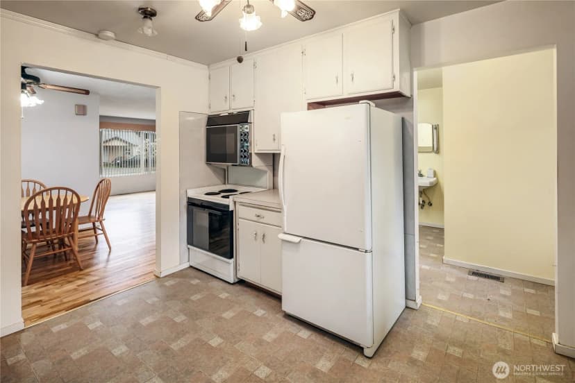 Property photo for 602 Commercial Avenue, Darrington photo 10