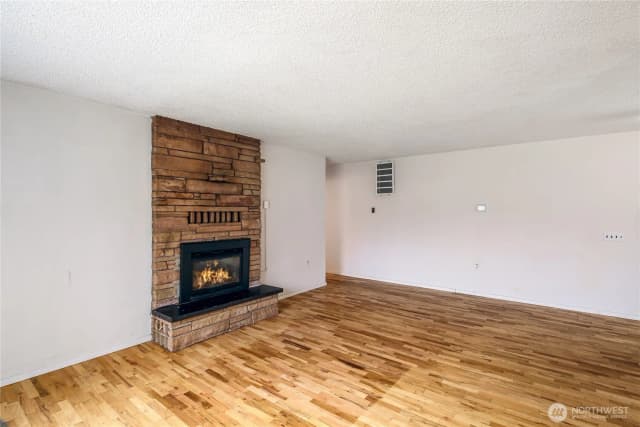 Property photo for 602 Commercial Avenue, Darrington photo 4