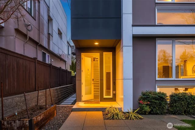 Property photo for 7002 23rd Avenue Nw, Seattle photo 3