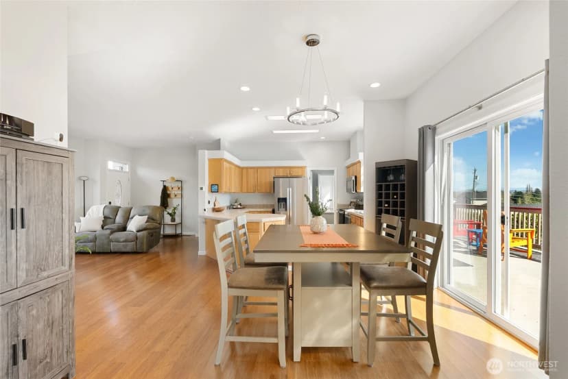 Property photo for 5511 Hillvue Road, Blaine photo 6