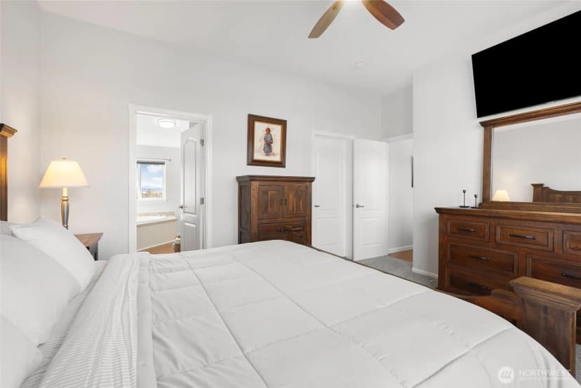 Property photo for 5511 Hillvue Road, Blaine photo 19