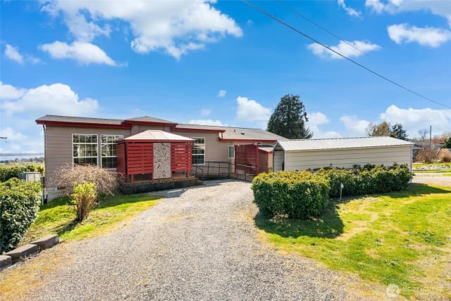 Property photo for 5511 Hillvue Road, Blaine