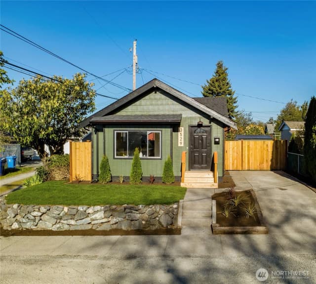 Property photo for 3529 E F Street, Tacoma photo 2
