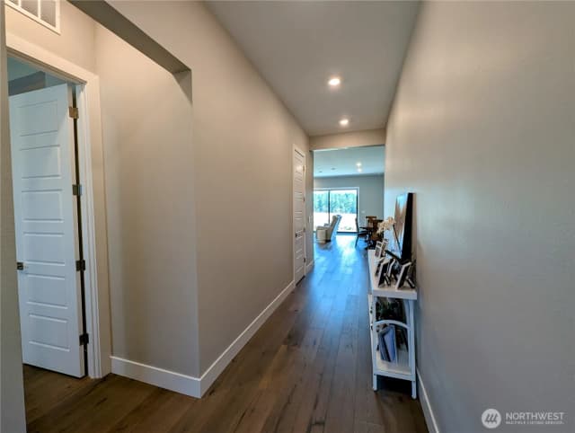 Property photo for 15528 174th Avenue Ct E, Bonney Lake photo 5