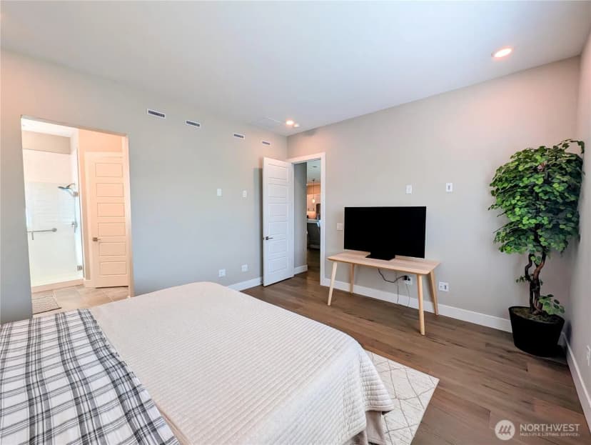 Property photo for 15528 174th Avenue Ct E, Bonney Lake photo 19