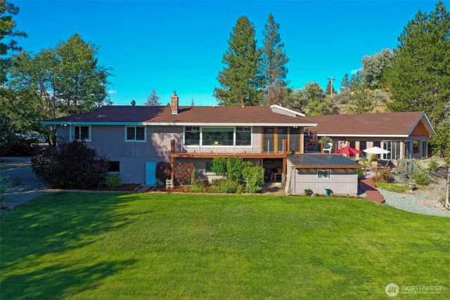Property photo for 725 Okoma Drive, Omak photo 5