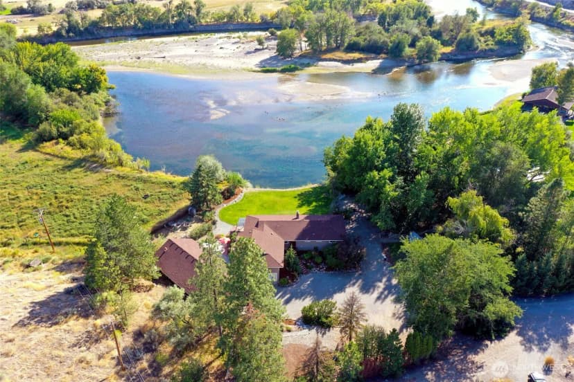 Property photo for 725 Okoma Drive, Omak photo 6